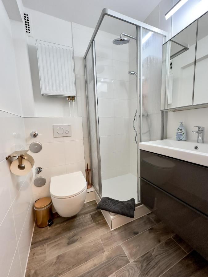 Apartment Fuer 3 Gaeste Mit Kostenlosen Parkplaetzen Und Lift Hannover Exterior foto